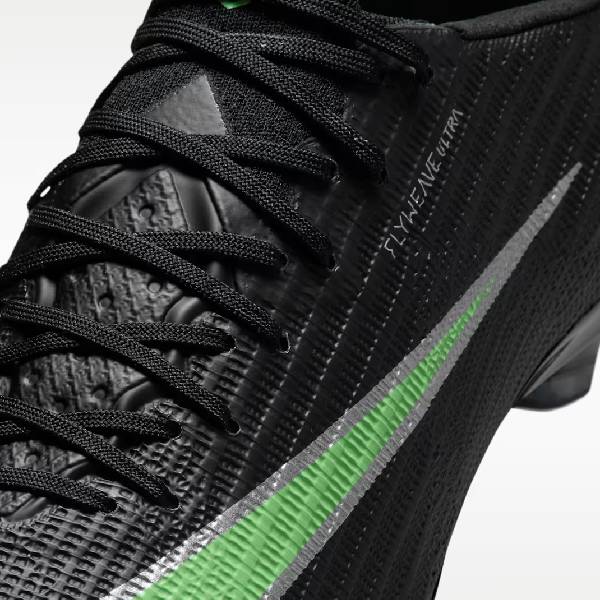 Nike ZM Superfly 11 Elite FG Elite футболни бутонки в черно &ndash;детайлен изглед на гортната част.