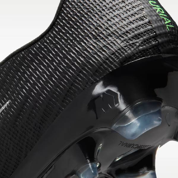 Nike ZM Superfly 11 Elite FG Elite футболни бутонки в черно &ndash; детайлен изглед на бутоните